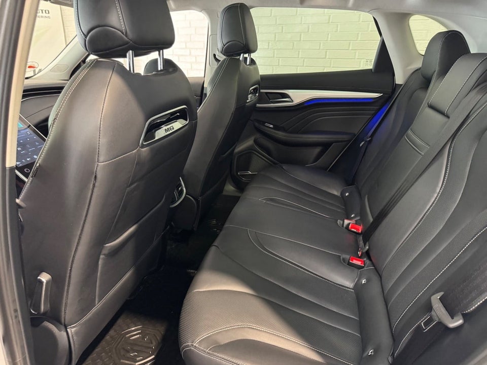 MG Marvel R Luxury 5d