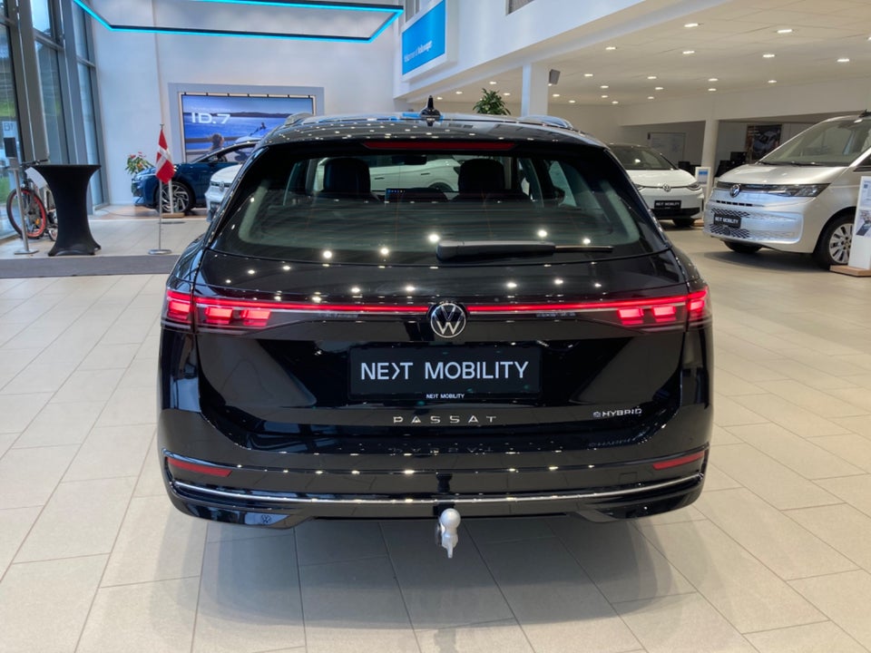 VW Passat 1,5 eHybrid Elegance Variant DSG 5d