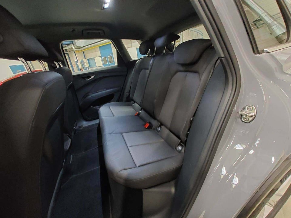Audi Q4 e-tron 45  5d