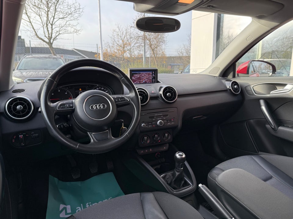 Audi A1 1,6 TDi 105 Ambition Sportback 5d