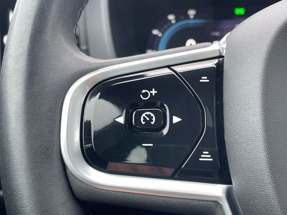 Volvo XC60 2,0 T6 ReCharge R-Design aut. AWD 5d