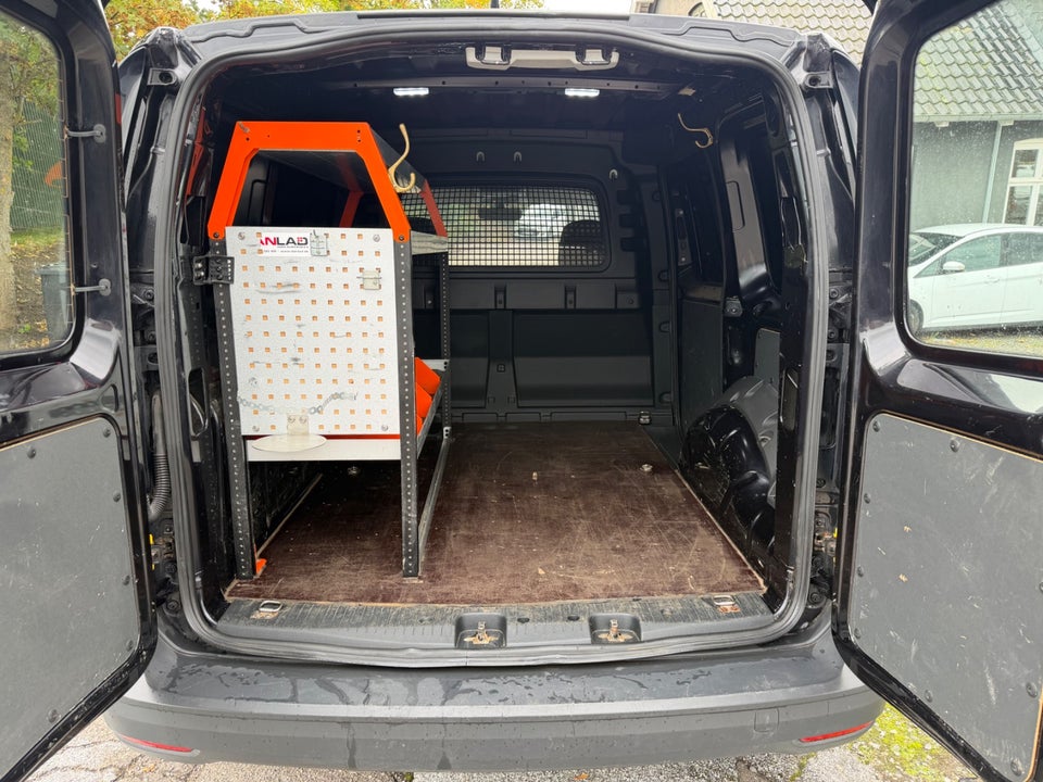 VW Caddy 2,0 TDi 102 Cargo