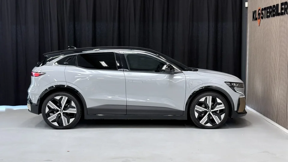Renault Megane E-Tech 60 Iconic 5d