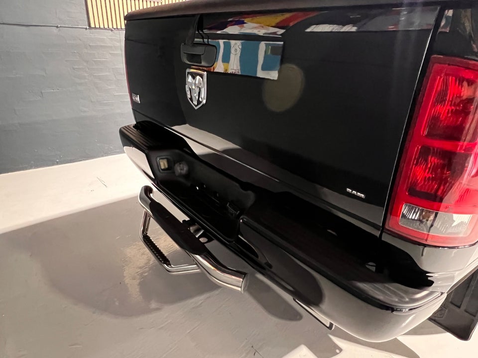 Dodge RAM 1500 5,7 V8 Hemi SLT Quad Cab aut. 4d