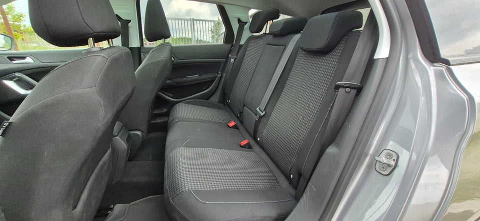 Peugeot 308 1,2 e-THP 110 Style SW 5d
