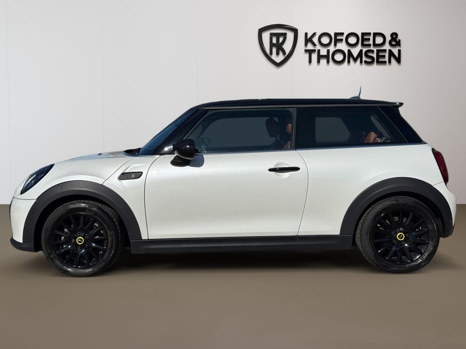 MINI Cooper SE Essential 3d