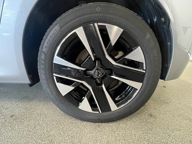 Peugeot e-208 50 Style 5d
