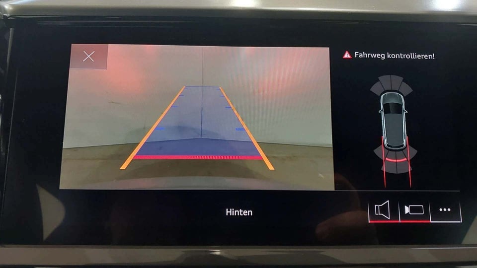 Audi Q4 e-tron 40 S-line 5d