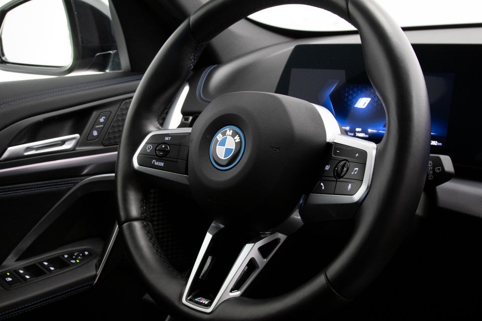 BMW iX1 xDrive30 Charged M-Sport 5d