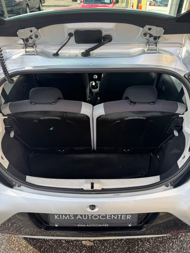 Toyota Aygo 1,0 VVT-i x-press x-touch 5d