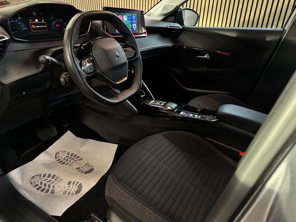 Peugeot e-208 50 Active 5d