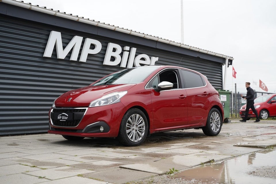 Peugeot 208 1,6 BlueHDi 100 Desire Sky 5d