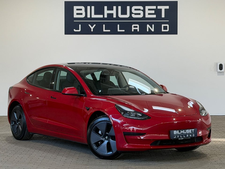 Tesla Model 3 RWD 4d