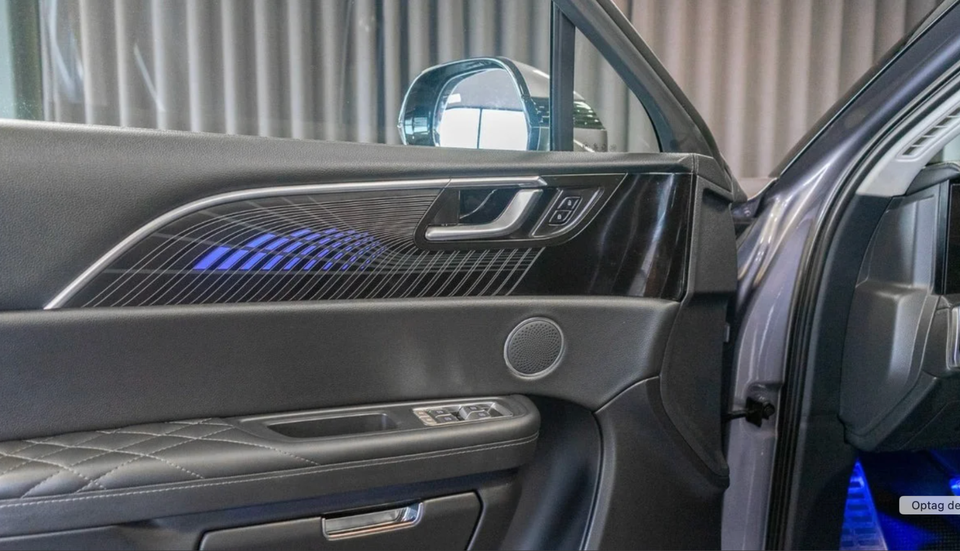 Hongqi E-HS9 99 Exclusive 5d