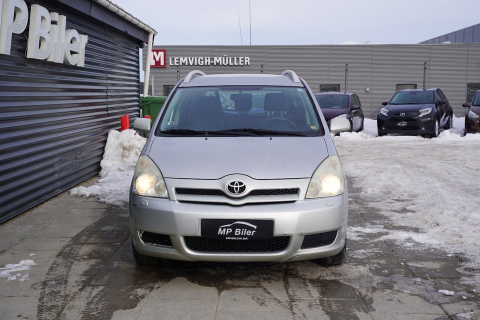 Toyota Corolla Verso 1,8 Terra MMT 7prs 5d