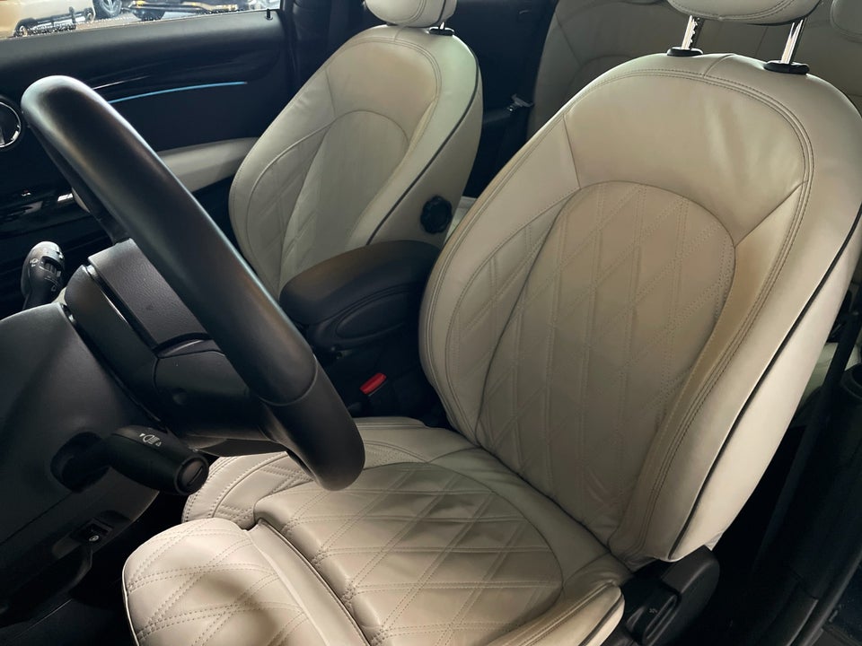 MINI Cooper SE Yours Trim 3d