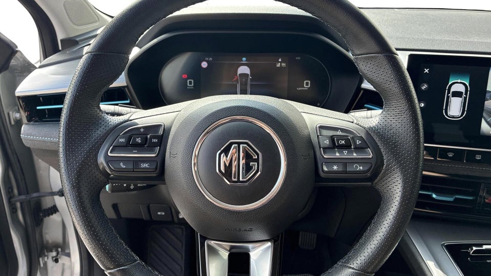 MG MG5 61 Luxury 5d