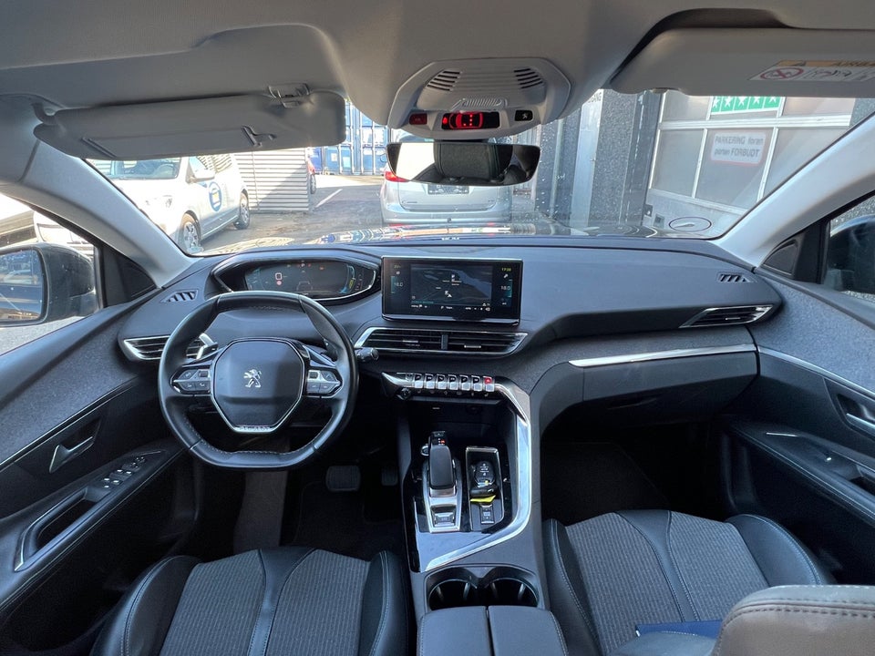 Peugeot 3008 1,6 Hybrid First Selection EAT8 5d