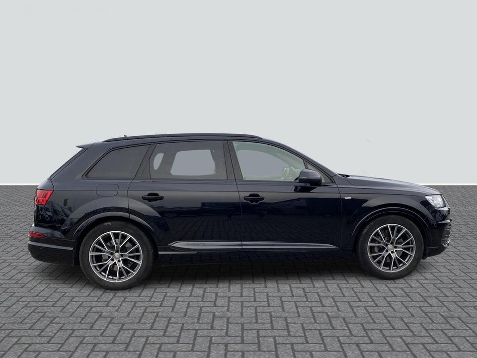 Audi Q7 3,0 TDi 272 S-line quattro Tiptr. Van 5d