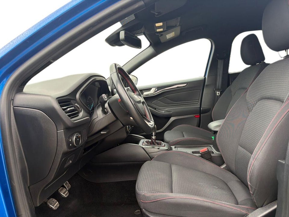 Ford Focus 1,0 EcoBoost ST-Line 5d