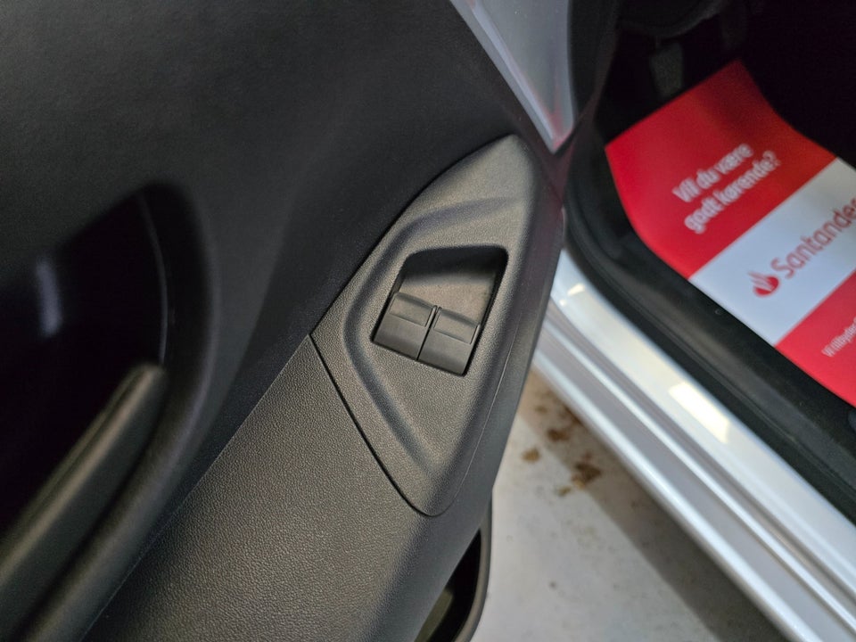 Citroën C1 1,0 VTi Attaque 5d