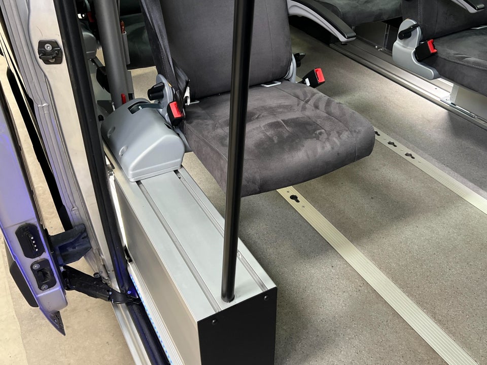 Renault Master III T39 2,3 dCi 165 L3H2 17prs 5d