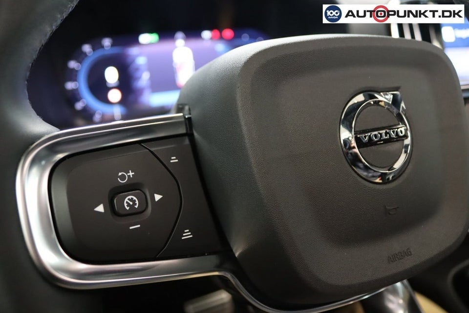 Volvo XC40 P8 ReCharge Twin Pro 5d