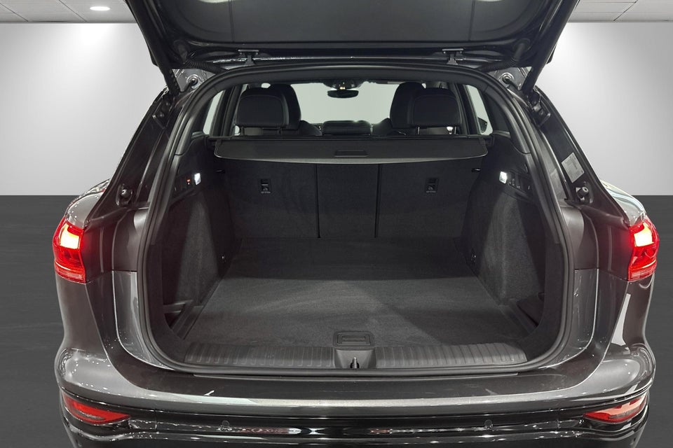 Audi Q6 e-tron Progress plus performance 5d