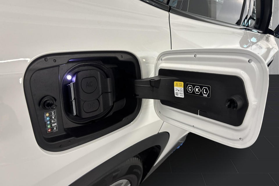 BMW iX1 xDrive30 X-Line 5d