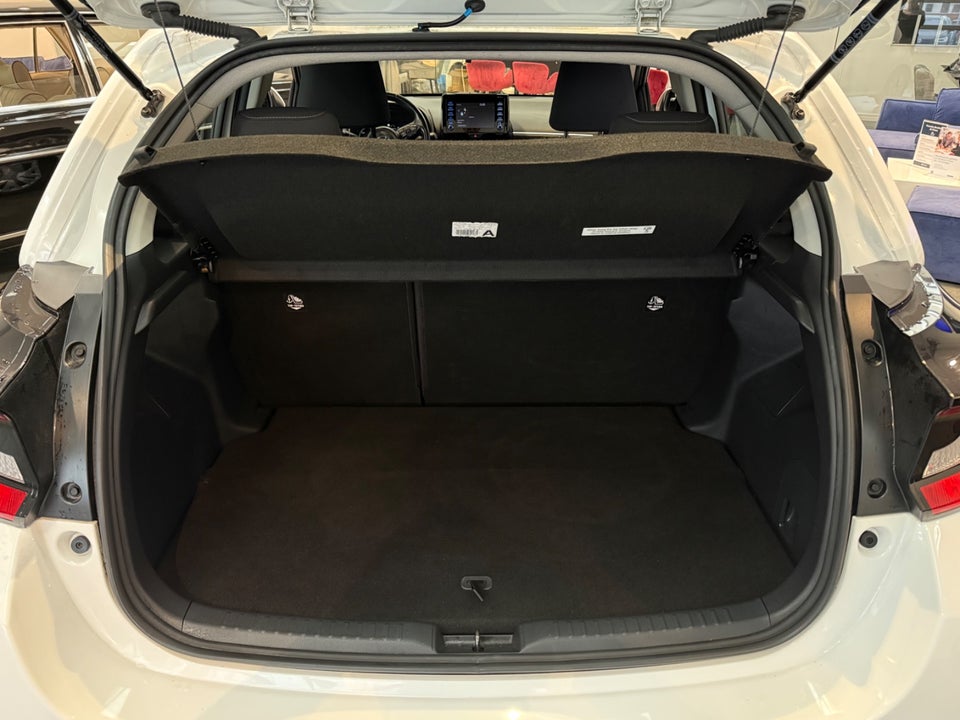 Toyota Yaris 1,5 Hybrid H1 e-CVT 5d