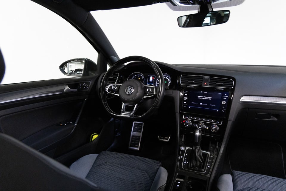 VW Golf VII 2,0 TDi 150 R-line Variant DSG 5d