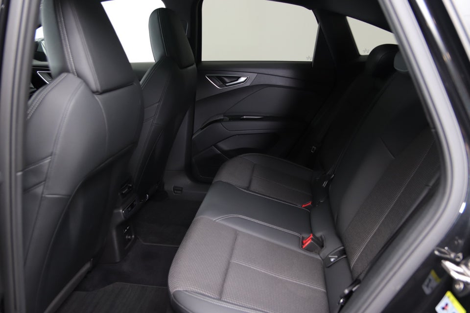 Audi Q4 e-tron 40 S-line Sportback 5d