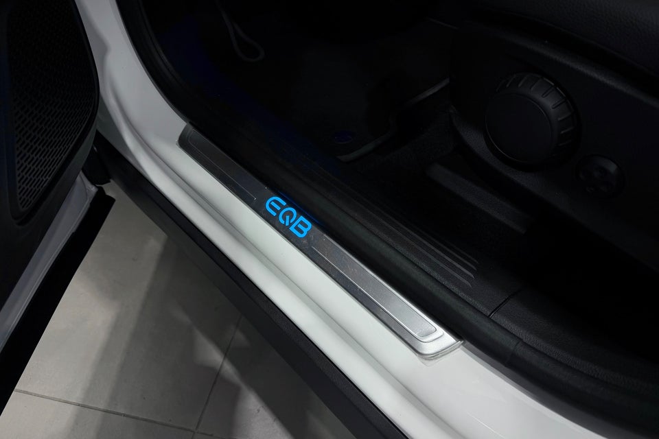 Mercedes EQB300 Progressive 4Matic 5d