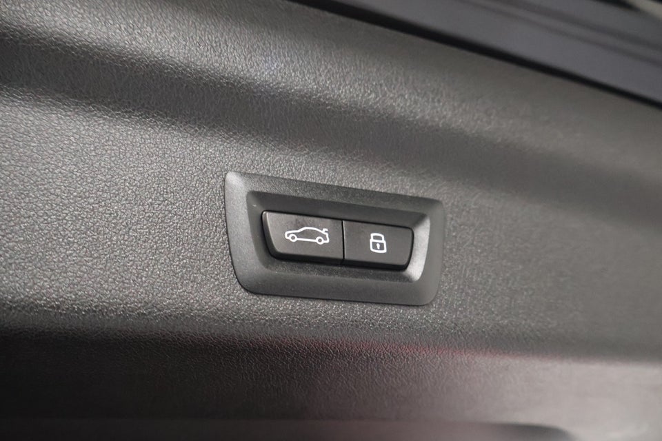 BMW iX1 xDrive30 X-Line 5d