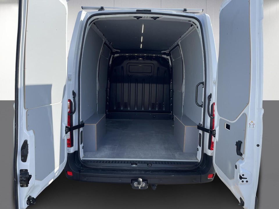 Renault Master IV T33 2,3 dCi 150 L2H2 Kassevogn