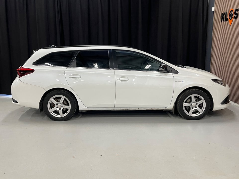 Toyota Auris 1,8 Hybrid H2 Comfort Touring Sports CVT 5d