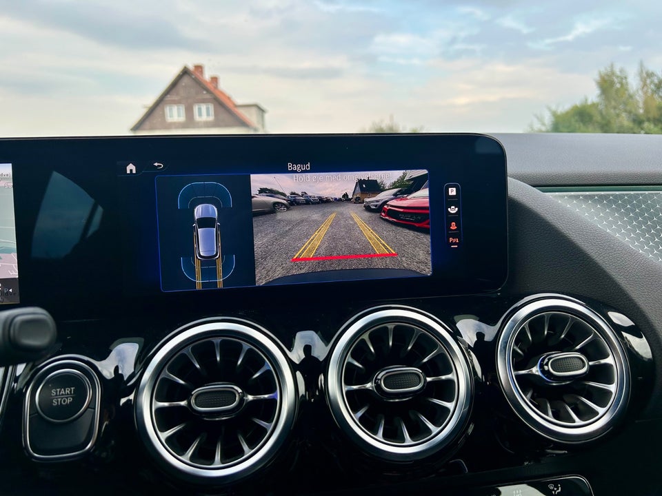 Mercedes EQA300 Progressive 4Matic 5d