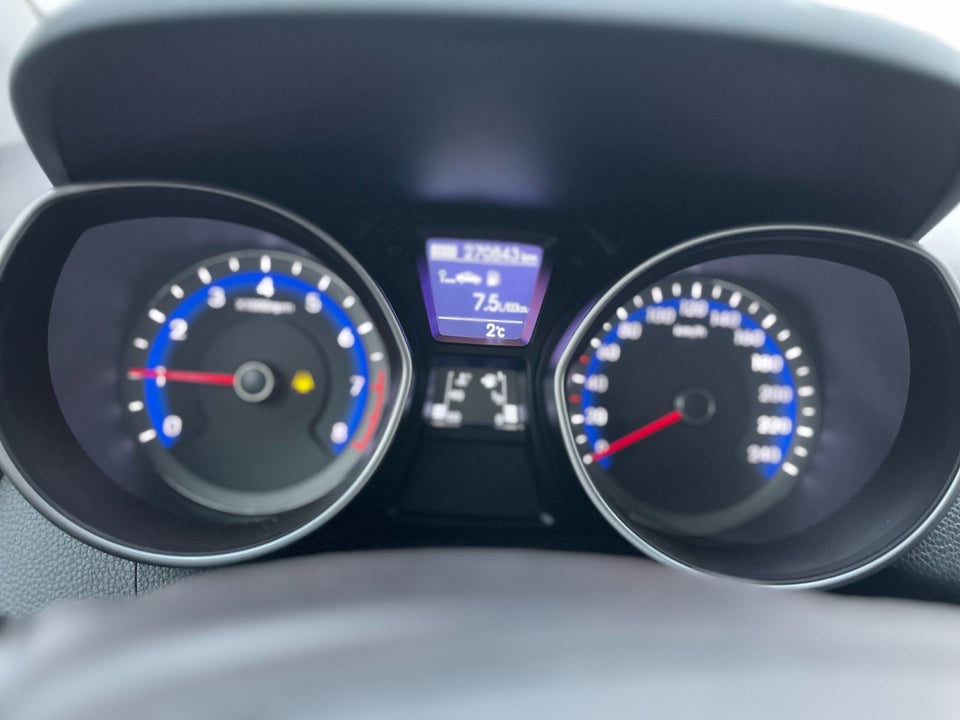 Hyundai i30 1,6 GDi Style Eco 5d