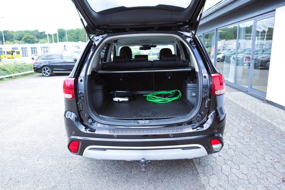 Mitsubishi Outlander 2,4 PHEV Intense CVT 4WD 5d