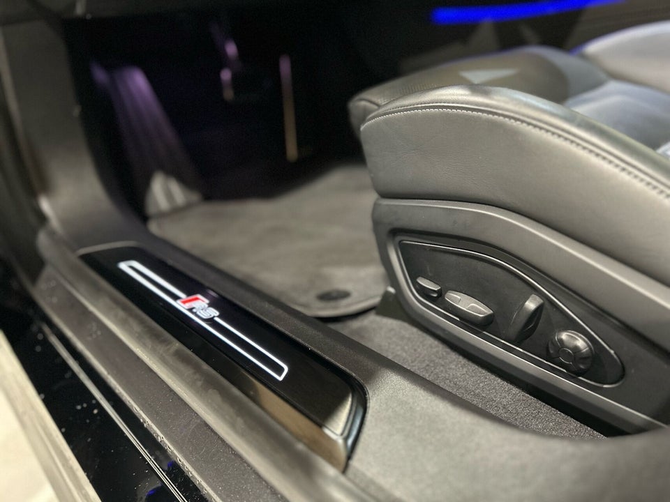Audi RS e-tron GT quattro 4d