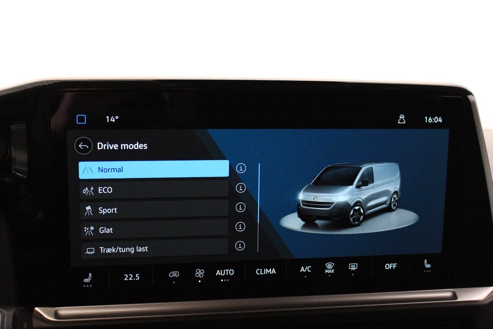 VW e-Caravelle 64 Style SWB