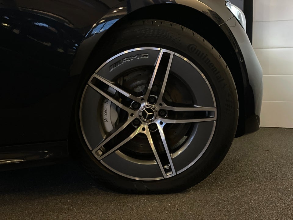 Mercedes E300 de 2,0 AMG Line stc. aut. 5d