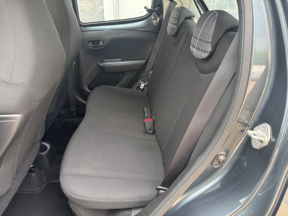 Peugeot 108 1,0 e-VTi 69 Allure 5d