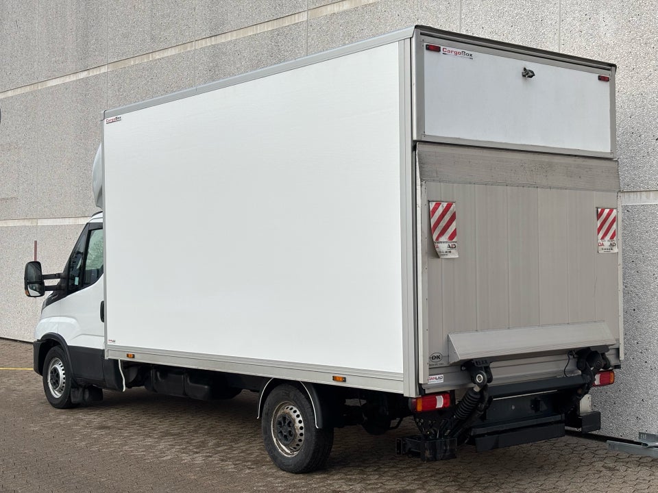 Iveco Daily 3,0 35S18 4100mm Box m/lift AG8