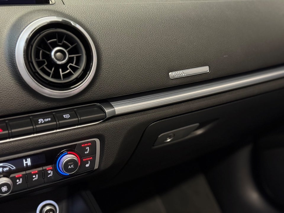 Audi A3 35 TFSi Cabriolet S-tr. 2d