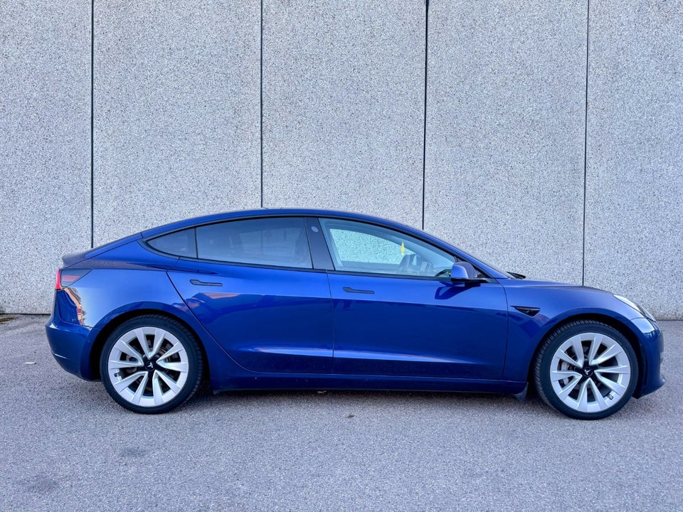 Tesla Model 3 Long Range AWD 4d