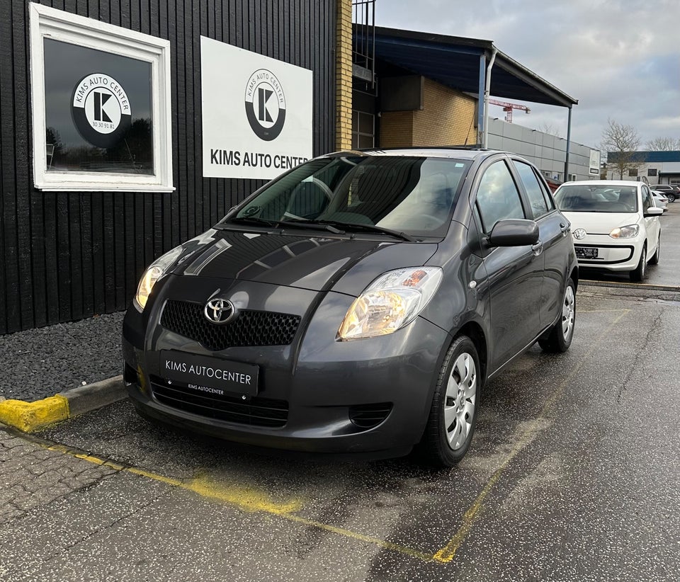 Toyota Yaris 1,3 Luna 5d