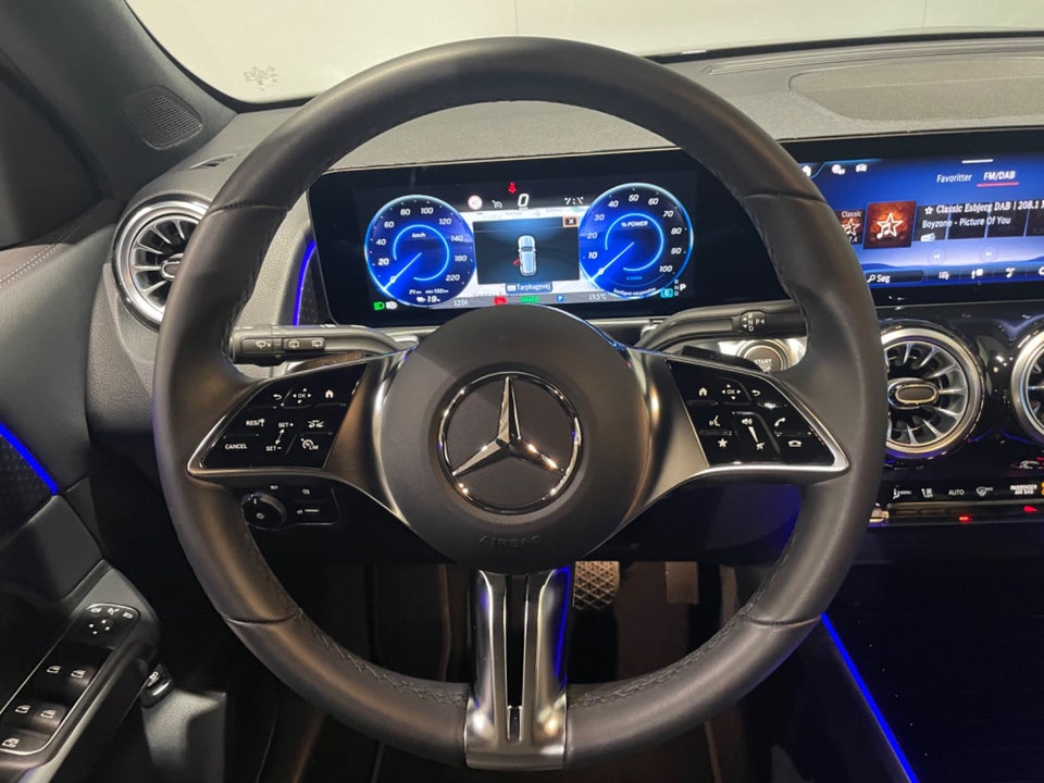 Mercedes EQB250+ Progressive 5d