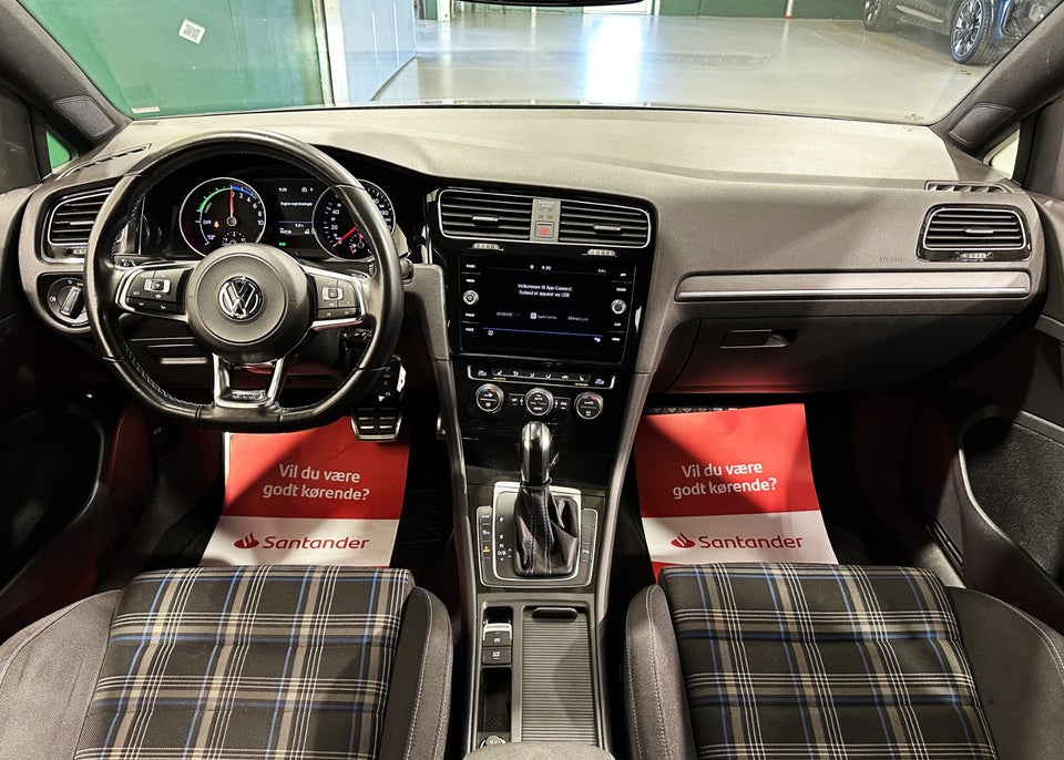 VW Golf VII 1,4 GTE DSG 5d