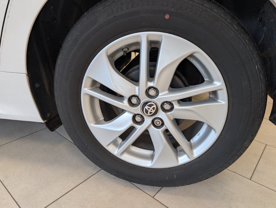 Toyota Yaris 1,5 Active 5d